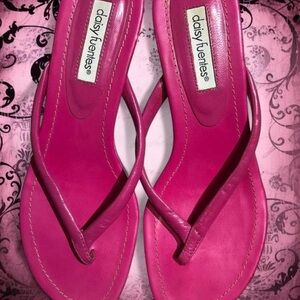 Hot Pink Daisy Fuentes Kitty Heels